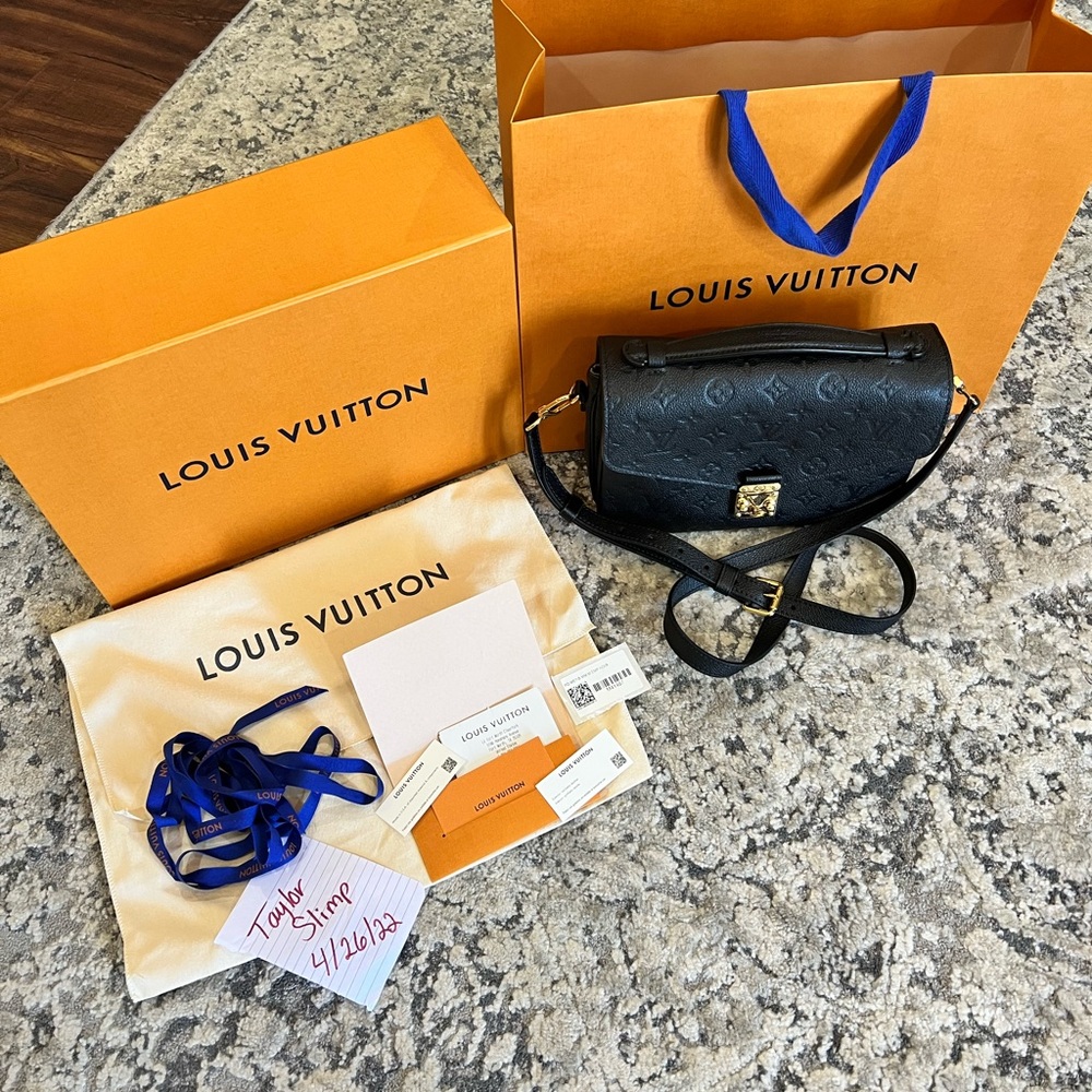 LV MÉTIS BAG